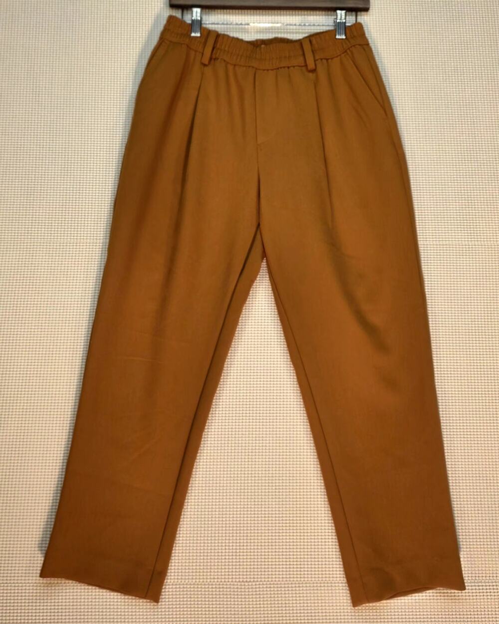 On 34th Macy's Gold Musturd Yellow Pleated Ankle Trousers Pants Stretch Small